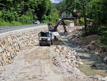 Črna (1)